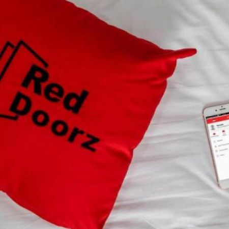 Hotel Reddoorz @ Pelita Raya Rappocini Makassar Exterior foto