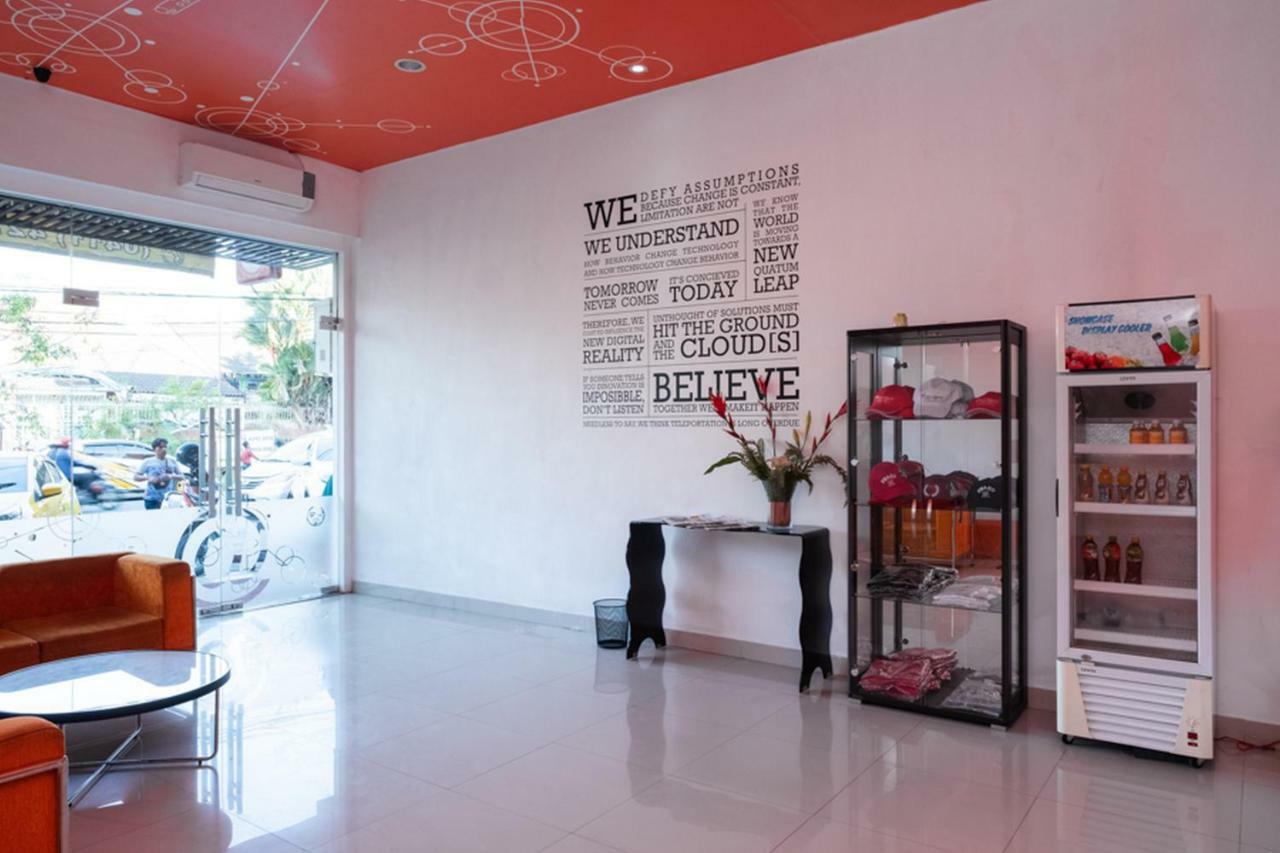 Hotel Reddoorz @ Pelita Raya Rappocini Makassar Exterior foto