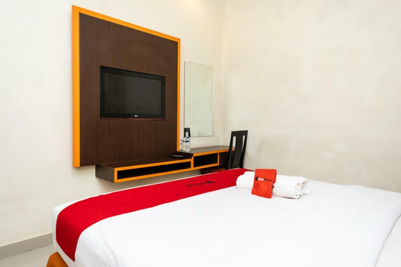 Hotel Reddoorz @ Pelita Raya Rappocini Makassar Exterior foto